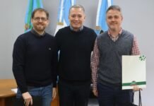 Fernando Gray entregó el decreto de promoción industrial a la empresa Diáfana HYH S.A.S.