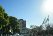 Fernando Gray tomó la promesa de lealtad a la bandera a estudiantes de 4° grado de 55 escuelas primarias de esteban Echeverría