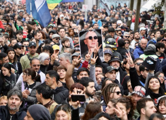 Más de 400 mil personas despidieron al Indio Solari en Avellaneda