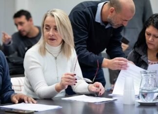 Según María Fernanda Coitinho, «el kirchnerismo frena la Legislatura con sus internas» y afirmó que la Provincia «necesita un cambio de color político»