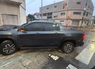Frenética persecución en Avellaneda: seis menores detenidos tras chocar una camioneta robada contra un semáforo