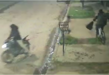 Monte Grande: motochorros asaltaron a un ciclista y una joven escapó de milagro