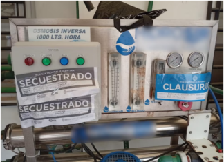 «Sed de delito»: Desbaratan en Canning tres plantas clandestinas que vendían agua trucha en Echeverría, Ezeiza y Lomas