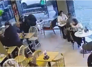 Golpe «comando» en Wilde: entraron a un café, robaron un maletín en 20 segundos y escaparon