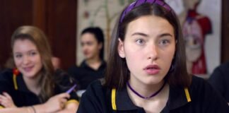 Cine en la UNLa: proyectan “La chica más rara del mundo” con entrada libre y gratuita