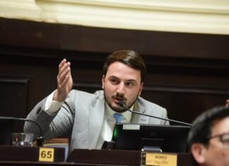 Provincia: Libertarios impulsan el cobro de salud y educación universitaria a extranjeros no residentes