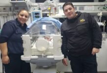 Nació en una estación de servicio: Policías asistieron un parto de emergencia en Lanús