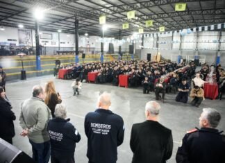 Avellaneda homenajeó a sus bomberos voluntarios por su trayectoria y servicio a la comunidad