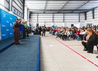 El Municipio de Almirante Brown reconoció a 400 egresados del Centro de Formación para el Trabajo de Rafael Calzada