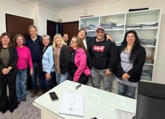 Cascallares acompañó en la firma de su escritura a familias de Longchamps, Glew, Burzaco, Mármol y Don Orione