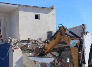 Esteban Echeverría: el Municipio demolió una construcción ilegal en El Jagüel