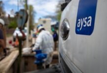 Operativo de emergencia en Temperley: AySA repara una cañería principal y puede haber afectación en tres municipios
