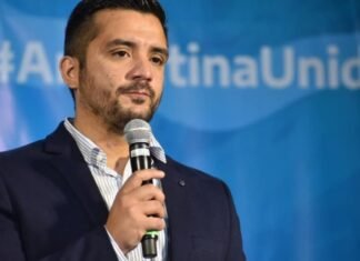Agustín Balladares marca distancia de Julián Álvarez en Lanús: «El peronismo no puede tener una gestión fría»