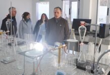 Monte Grande: la Escuela Primaria N° 1 sumó un nuevo laboratorio y renovó sus sanitarios