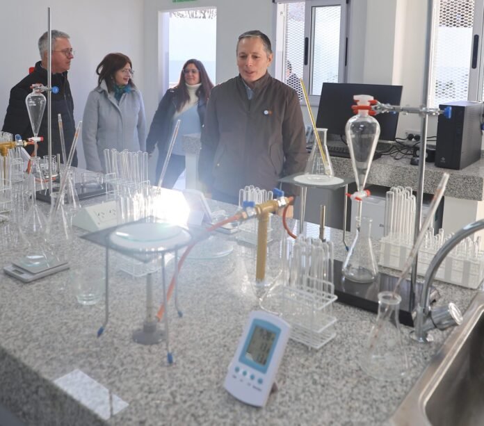 Monte Grande: la Escuela Primaria N° 1