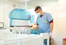 El Hospital Santamarina moderniza su laboratorio con nuevo equipamiento y la digitalización de análisis