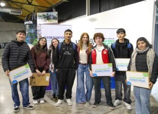 Magdalena Sierra entregó 3800 netbooks a estudiantes secundarios del último año