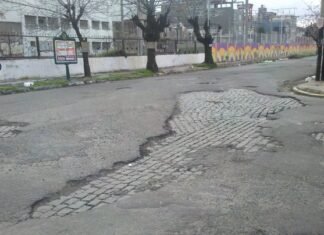 Calles rotas en Lanús: Registran más de 7 mil baches y advierten sobre un desfase en los fondos de la Tasa Vial