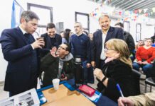 Kicillof y Cascallares inauguraron un Centro Integrador Comunitario y entregaron 1500 escrituras a vecinos de Almirante Brown