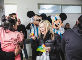 Día de las Infancias: el Municipio de Almirante Brown sorprendió con regalos a los niños en los hospitales Oñativia y Meléndez