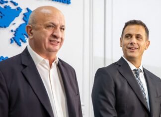 Nicolás Russo ratificó el apoyo total a la reelección de Julián Álvarez: «No escuché ninguna voz disidente»