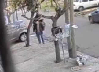 Violento asalto en Escalada: motochorros le robaron el auto a una familia y le fracturaron la cadera a una anciana de 92 años