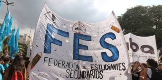 Fuego amigo: La Federación de Estudiantes Secundarios acusa a Kicillof de «extorsión electoral» y cortarles los micros para La Noche de Los Lápices