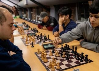 La UNLa celebró 20 años de ajedrez con un Torneo Blitz en su Biblioteca