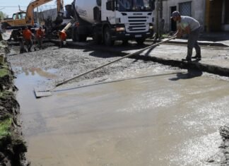 Lanús avanza con su Plan de Pavimentación: ejecutan 11 frentes de obra simultáneos con financiamiento 100% municipal