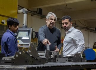 Día de la Industria: Agustín Balladares visitó una pyme local y cuestionó las políticas económicas de Milei