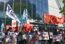 Libres del Sur intervino la sede de Naranja X y la nombró «Campeón de la Estafa» por deudas familiares