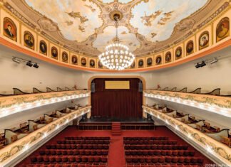 El Teatro Roma de Avellaneda celebra sus 122 años y abre sus puertas con visitas guiadas para la comunidad