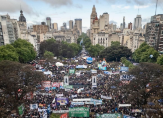 Tensión y violencia en el Congreso: la Quinta Marcha Federal Universitaria terminó con 25 detenidos, heridos y una sesión estancada